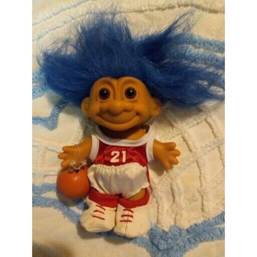 Vintage Russ Treasure Troll #21 Basketball Lakers Colors 5" Blue Hair Brown Eyes